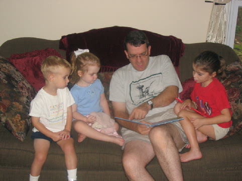 2005_08_27 Story time.jpg